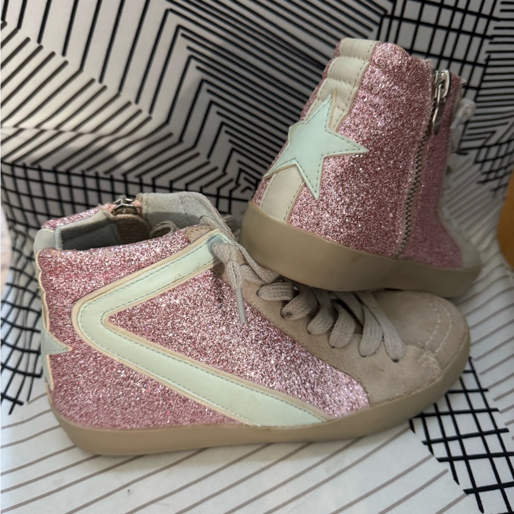 Shu Shop Rooneykids Glittery Pink High-Top girls Shoes / sneakers size 2 NEW